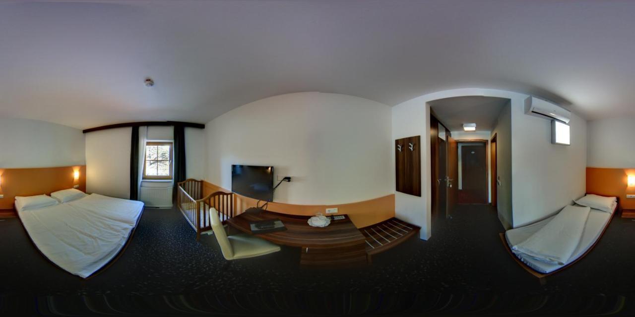 Domacija Vodnik & Apartments Cerklje na Gorenjskem Kültér fotó