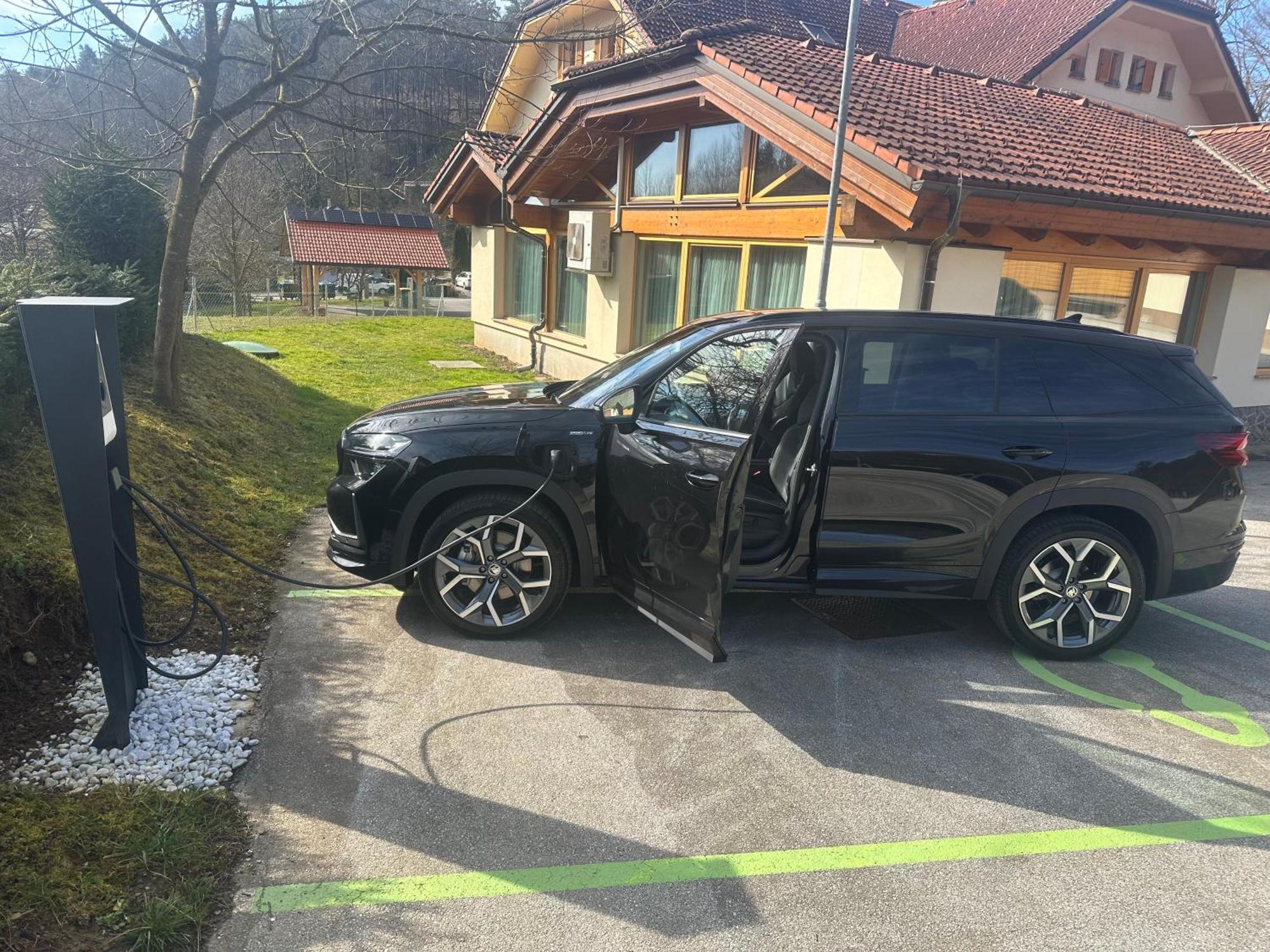 Domacija Vodnik & Apartments Cerklje na Gorenjskem Kültér fotó