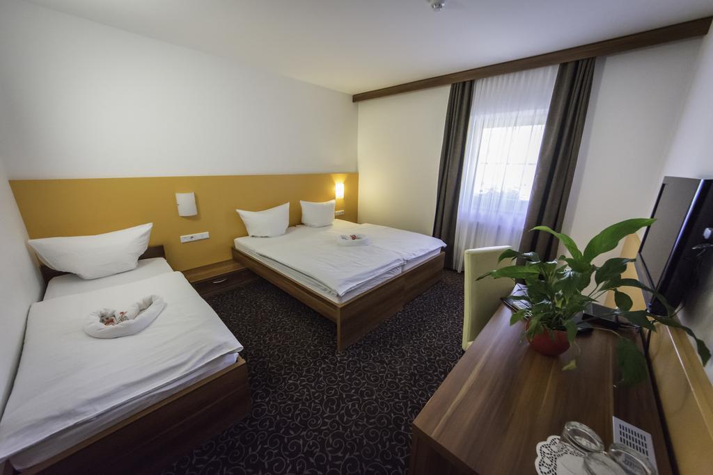 Domacija Vodnik & Apartments Cerklje na Gorenjskem Kültér fotó