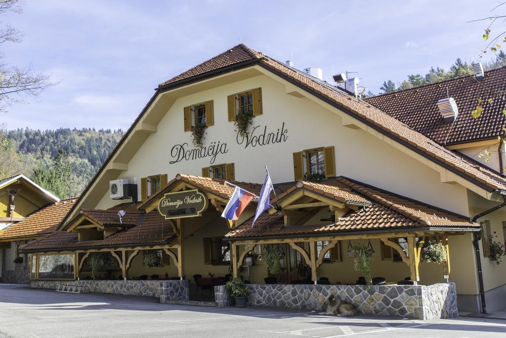 Domacija Vodnik & Apartments Cerklje na Gorenjskem Kültér fotó